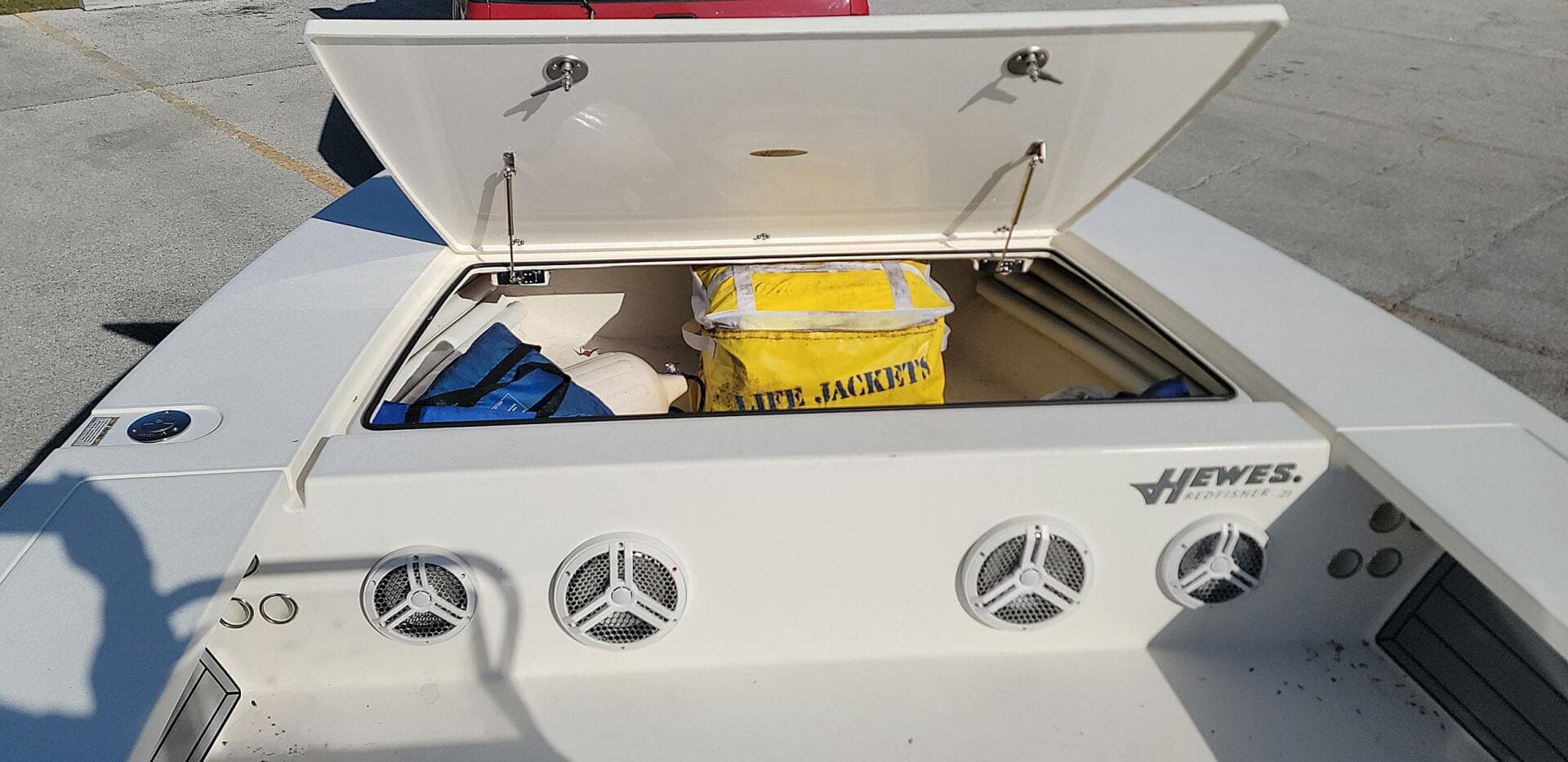 2021 Hewes Redfisher 21 — photo 13