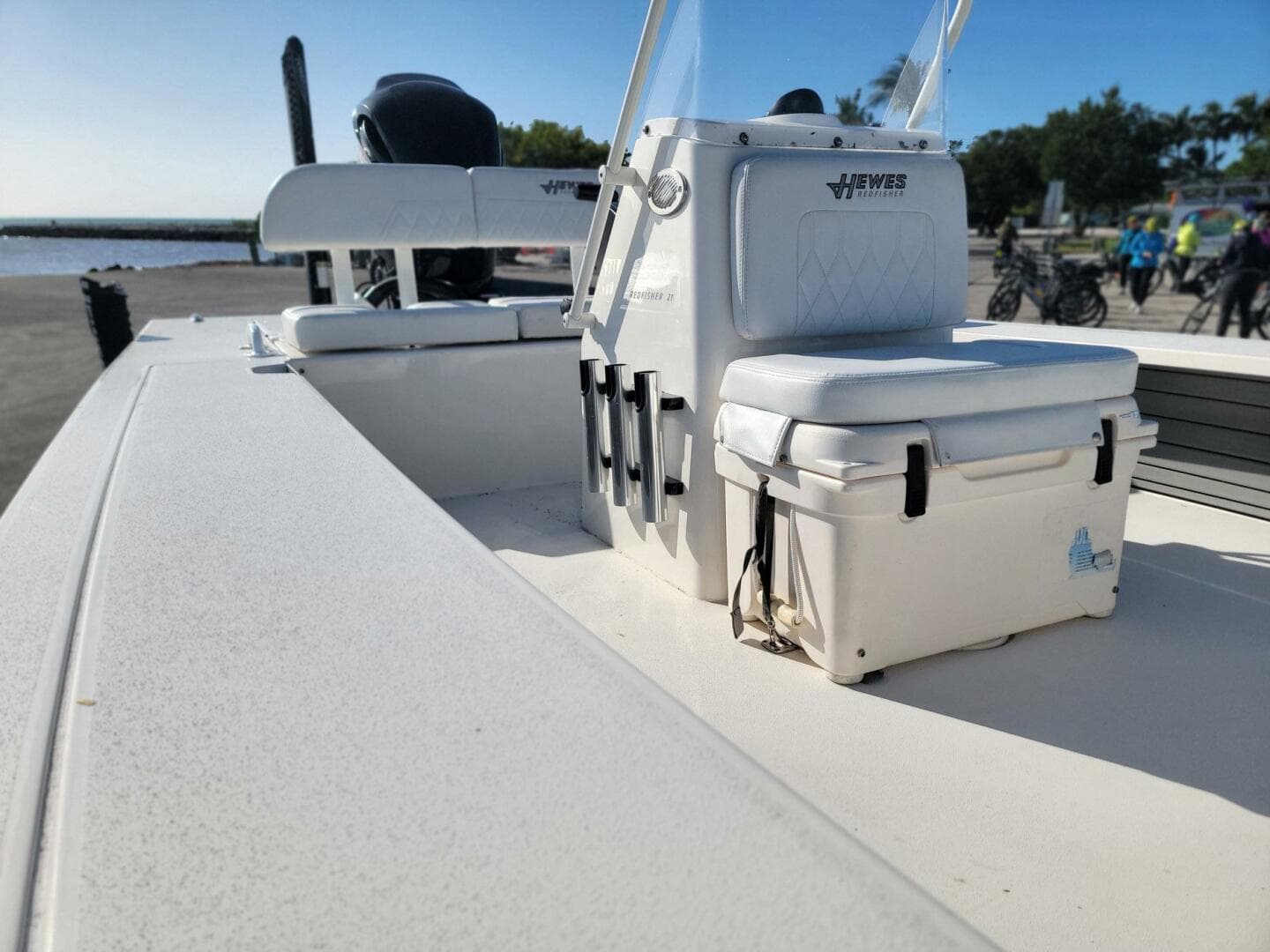 2021 Hewes Redfisher 21 — photo 27