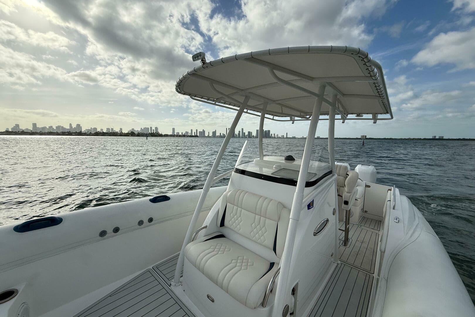 2015 Airship 330 — photo 11