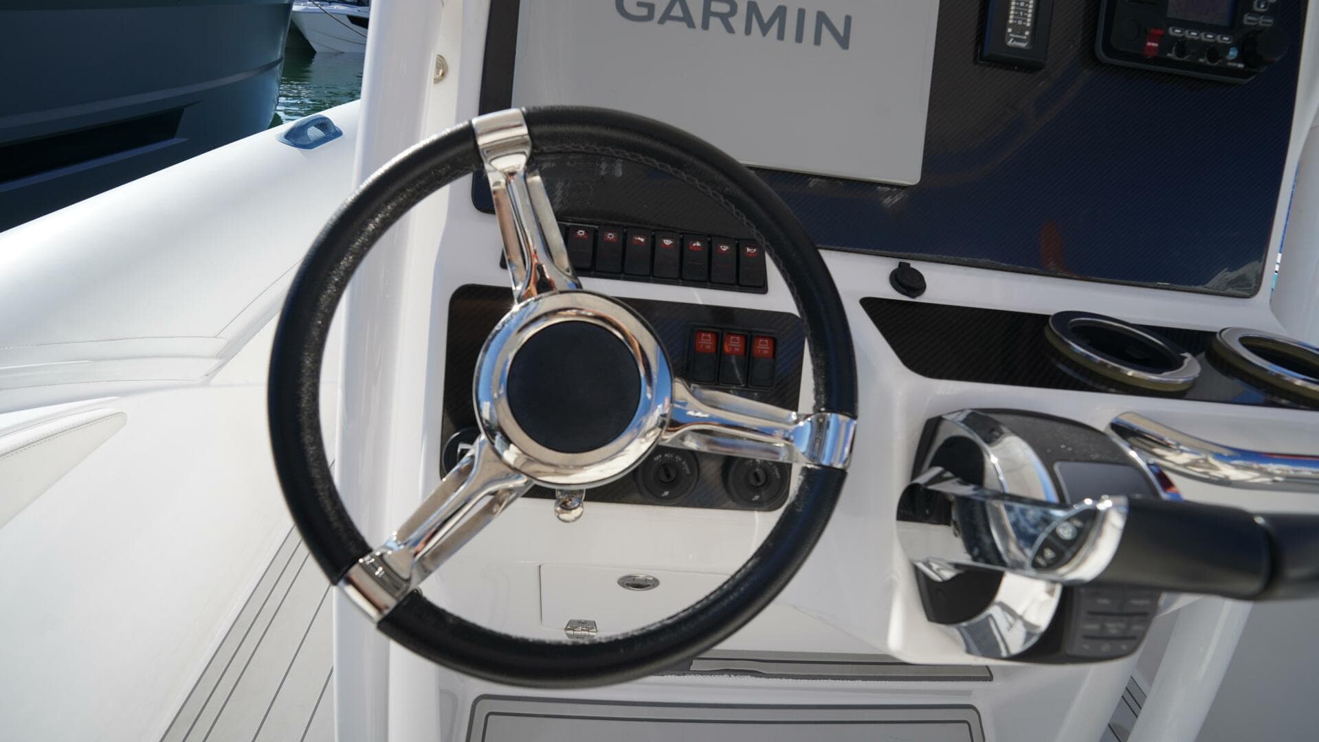 2015 Airship 330 — photo 26