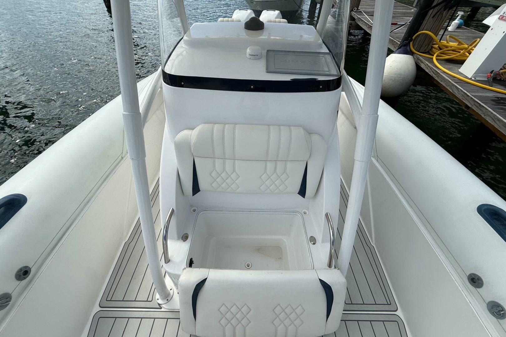 2015 Airship 330 — photo 5