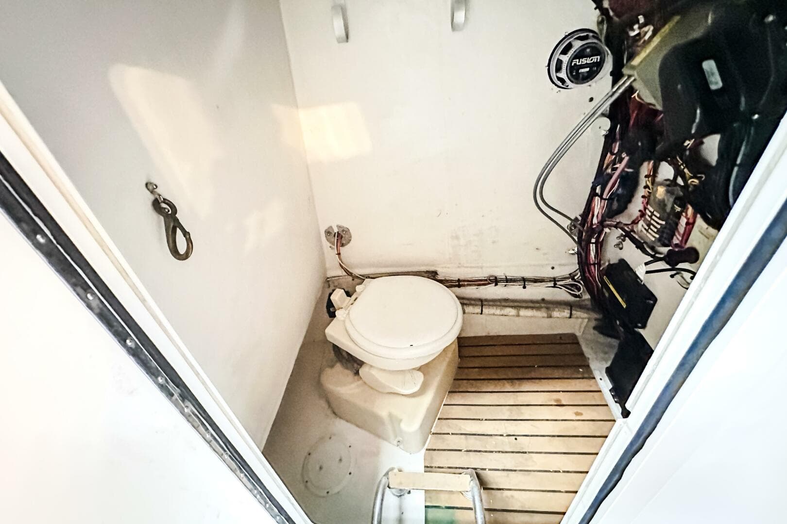 2009 Blue Fin — photo 18