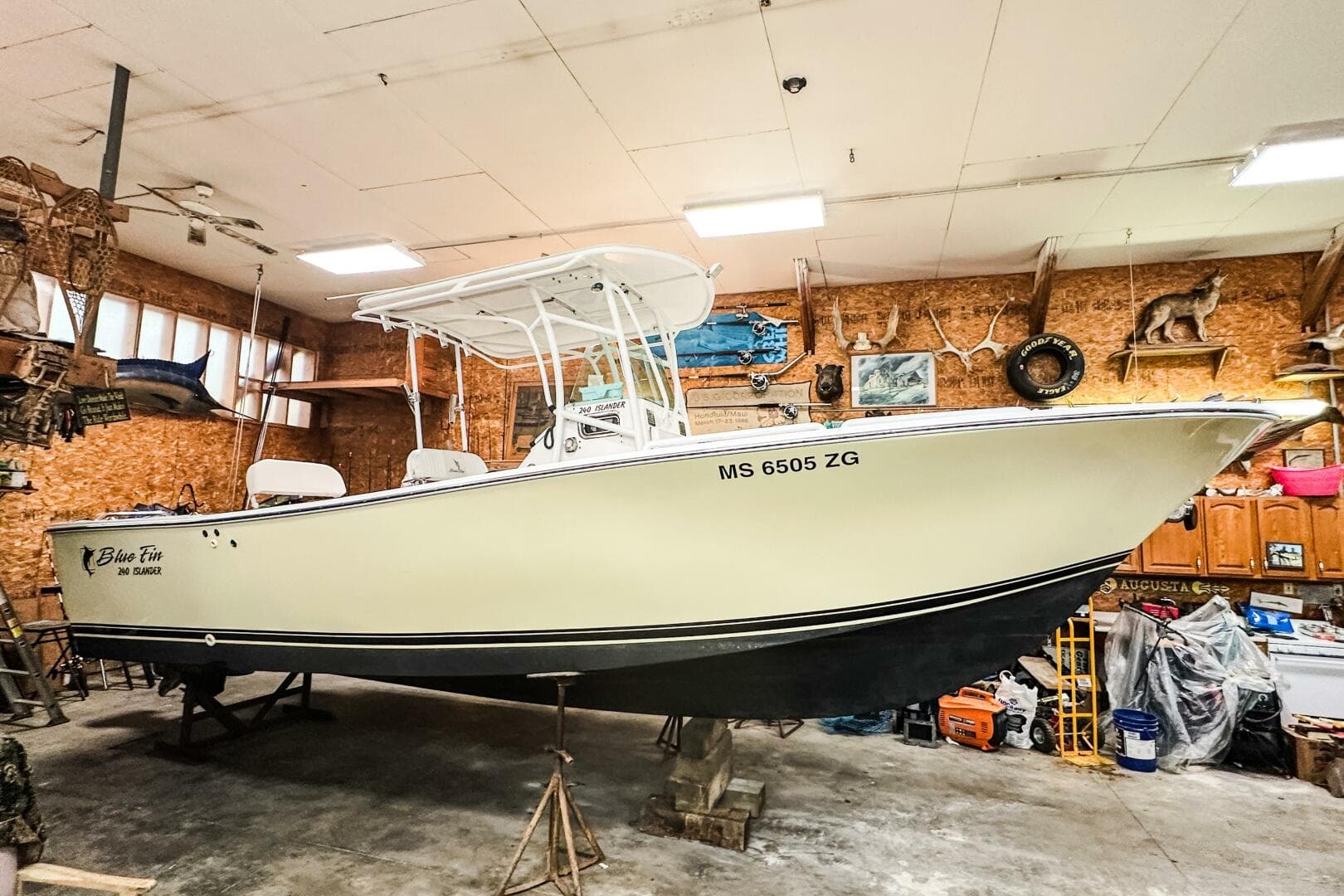 2009 Blue Fin — photo 5