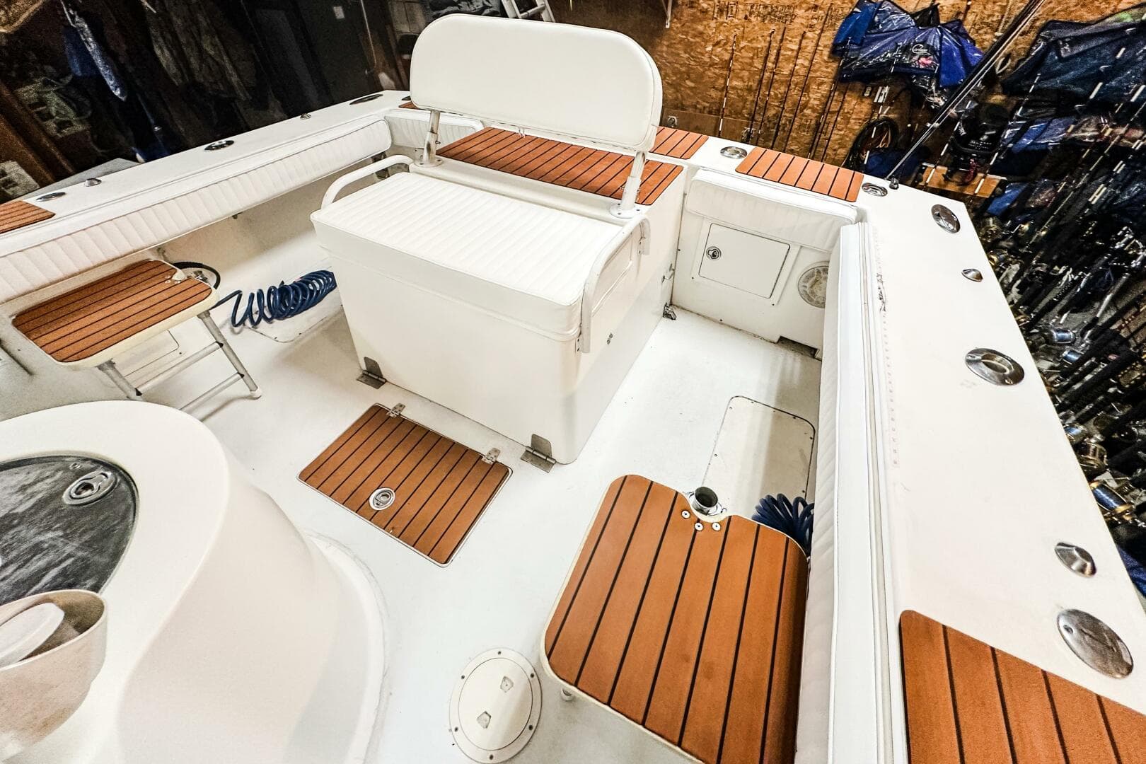 2009 Blue Fin — photo 22