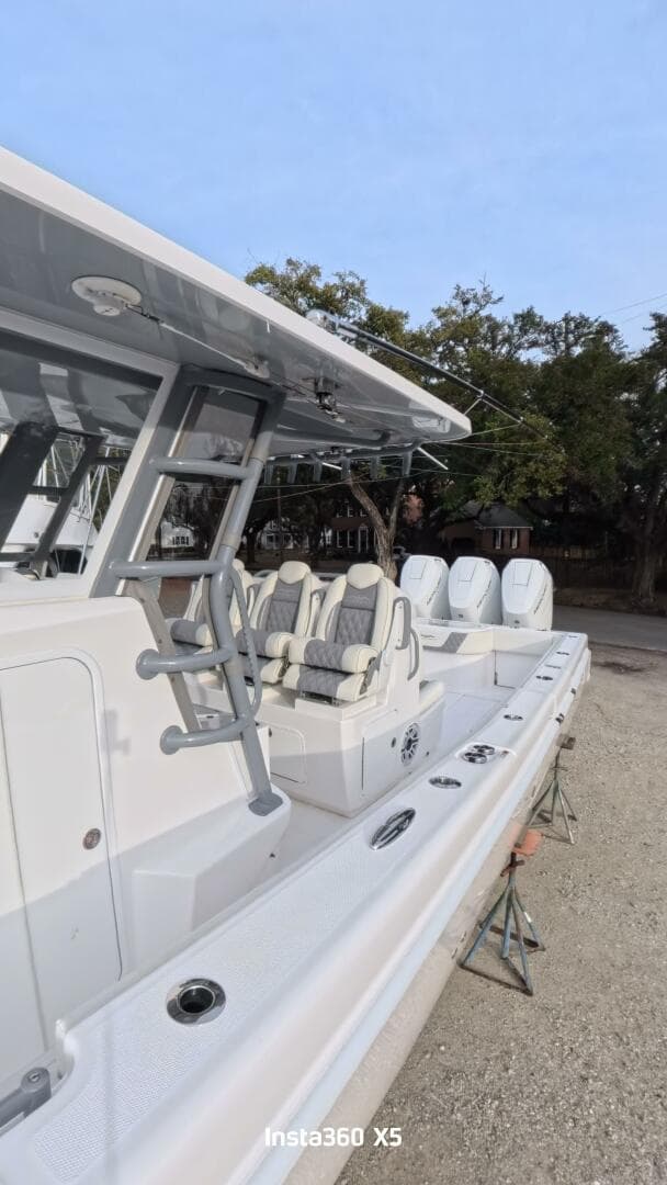 2025 Invincible Open Fisherman — photo 5