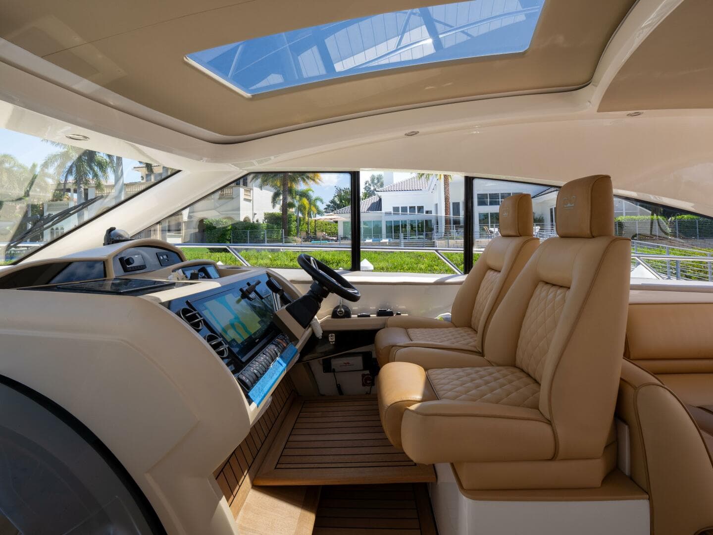 2008 Princess V53 — photo 17