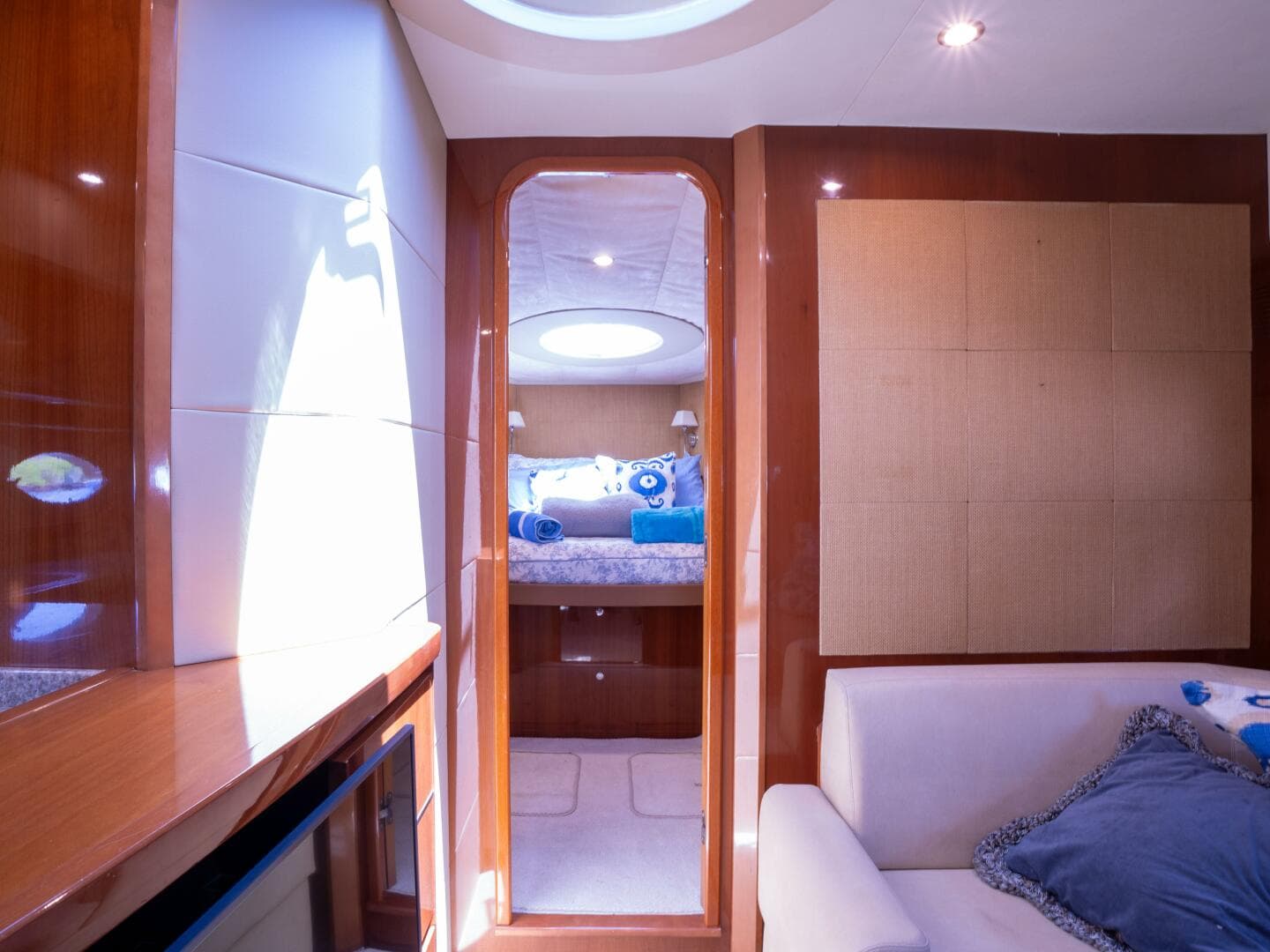 2008 Princess V53 — photo 14