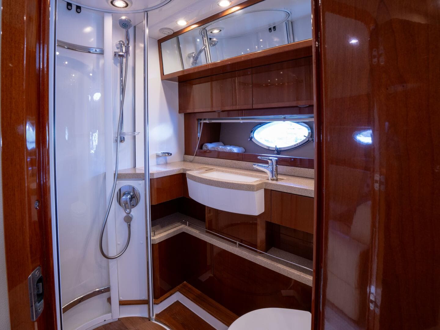 2008 Princess V53 — photo 43