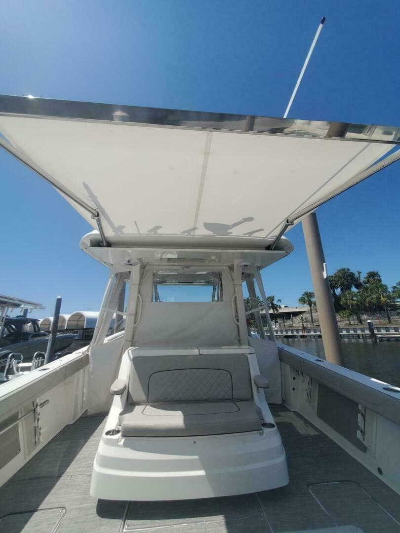 2023 Pursuit S 378 Sport — photo 7