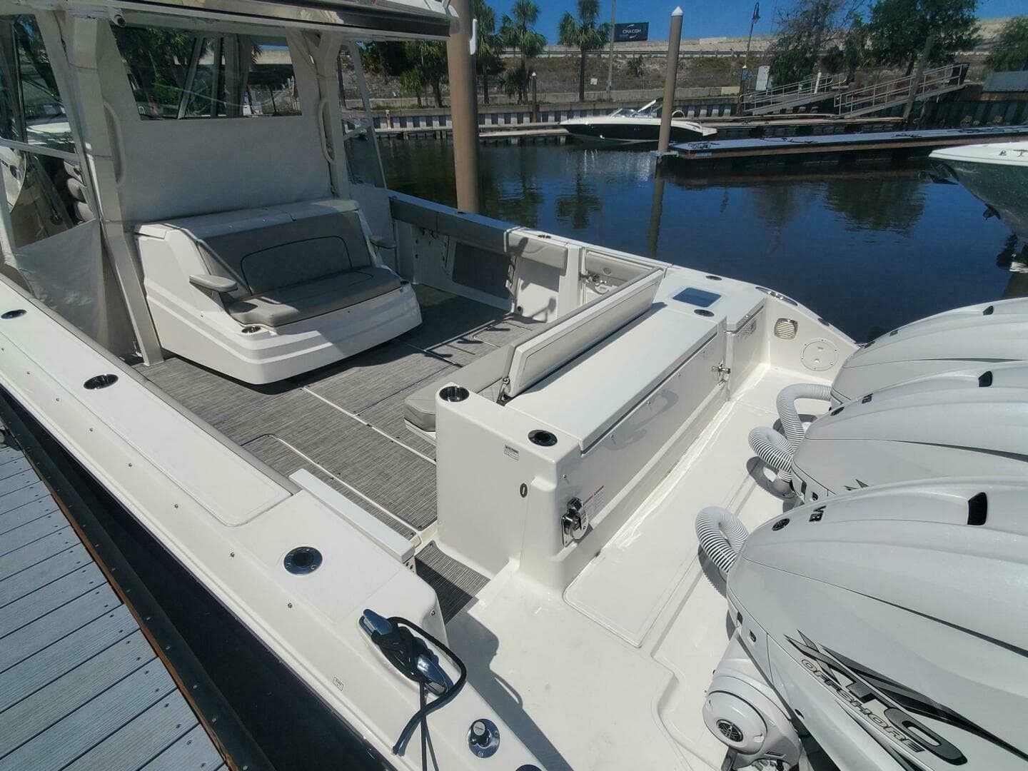 2023 Pursuit S 378 Sport — photo 18