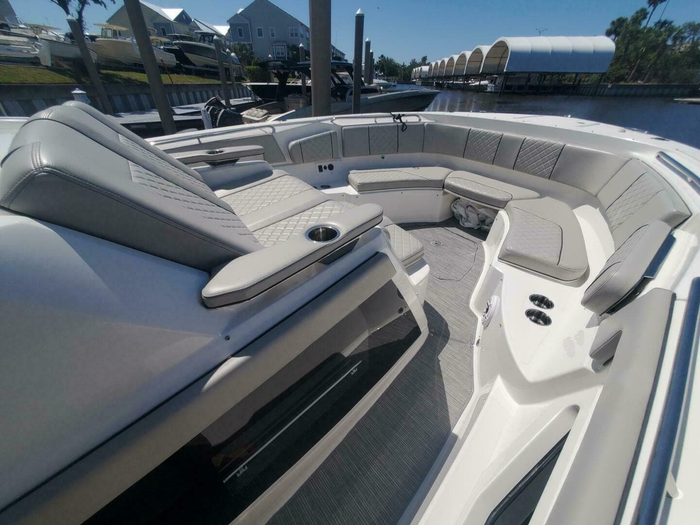 2023 Pursuit S 378 Sport — photo 31
