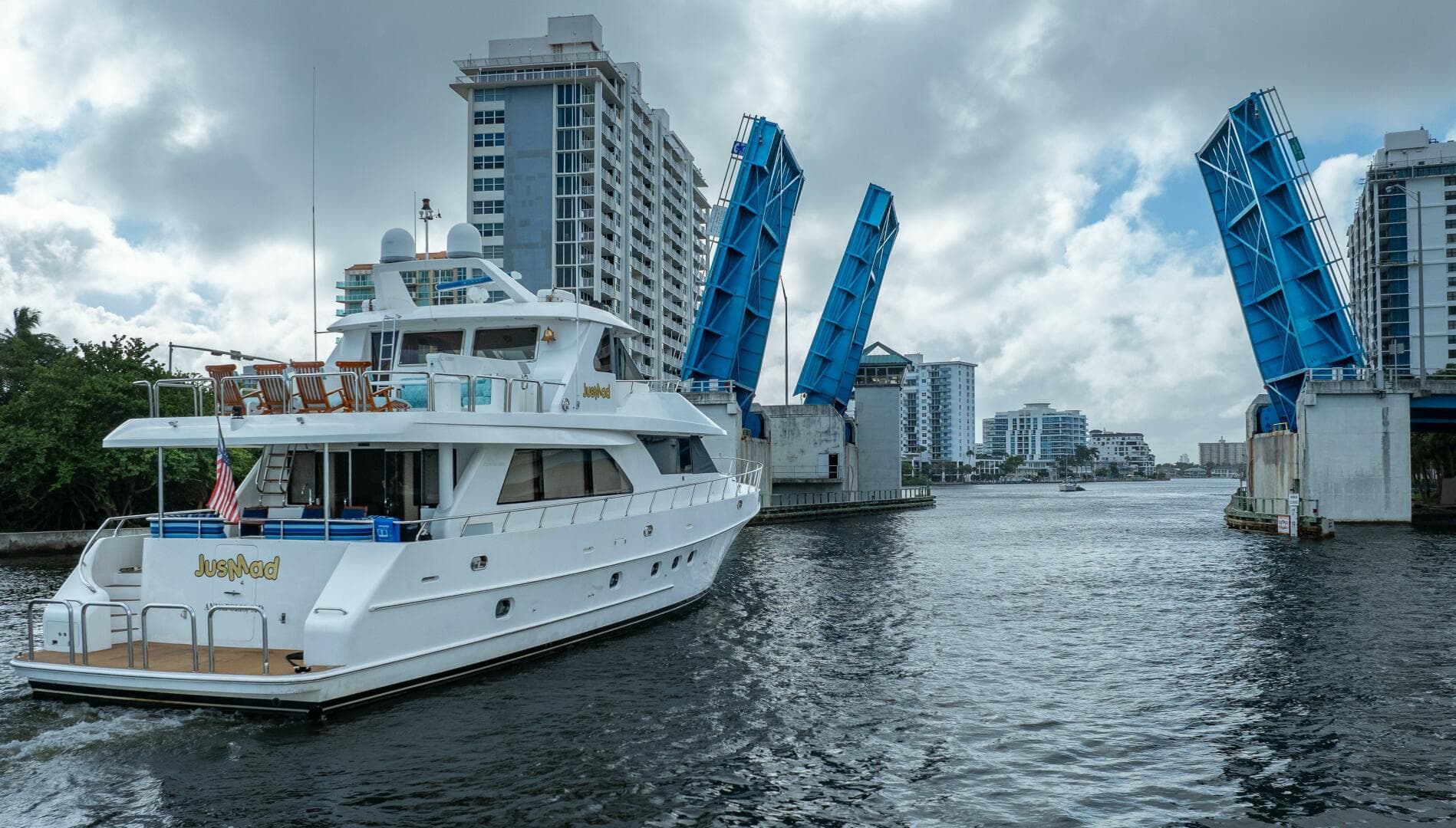 2005 Ocean Alexander — photo 83