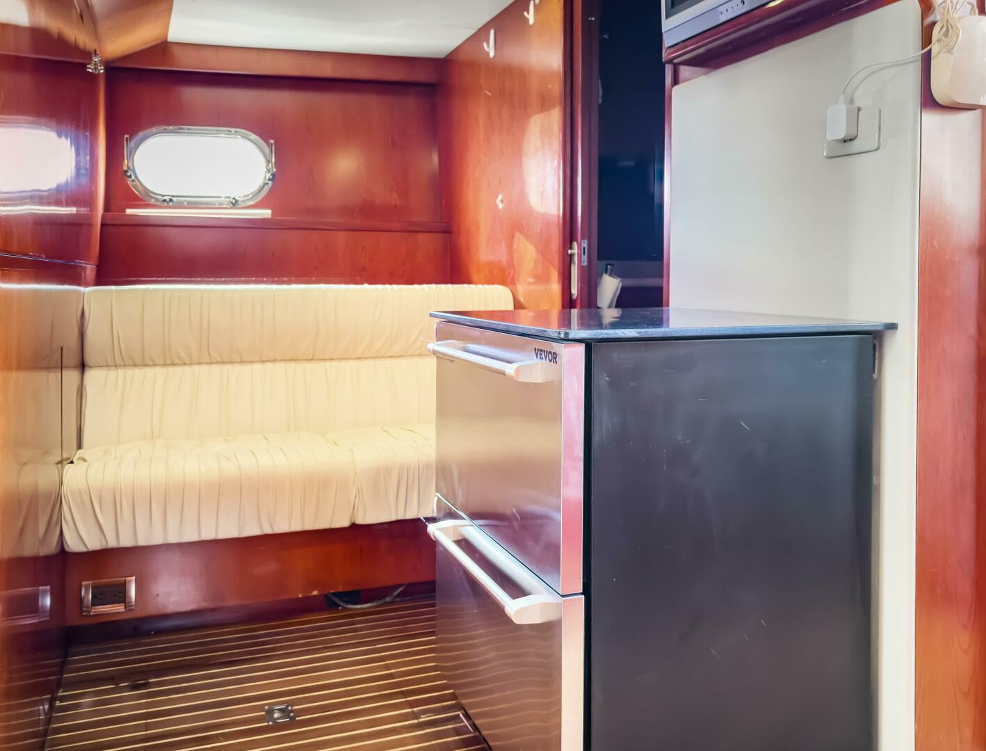 2005 Ocean Alexander — photo 38