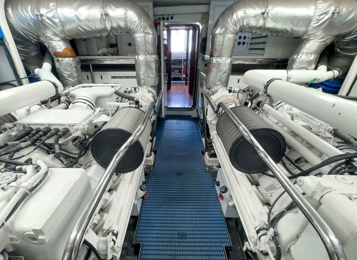 2005 Ocean Alexander — photo 113