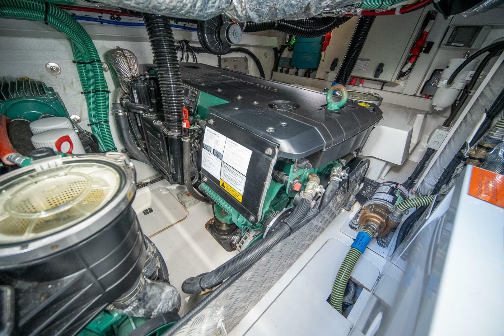 2021 Princess V40 — photo 35