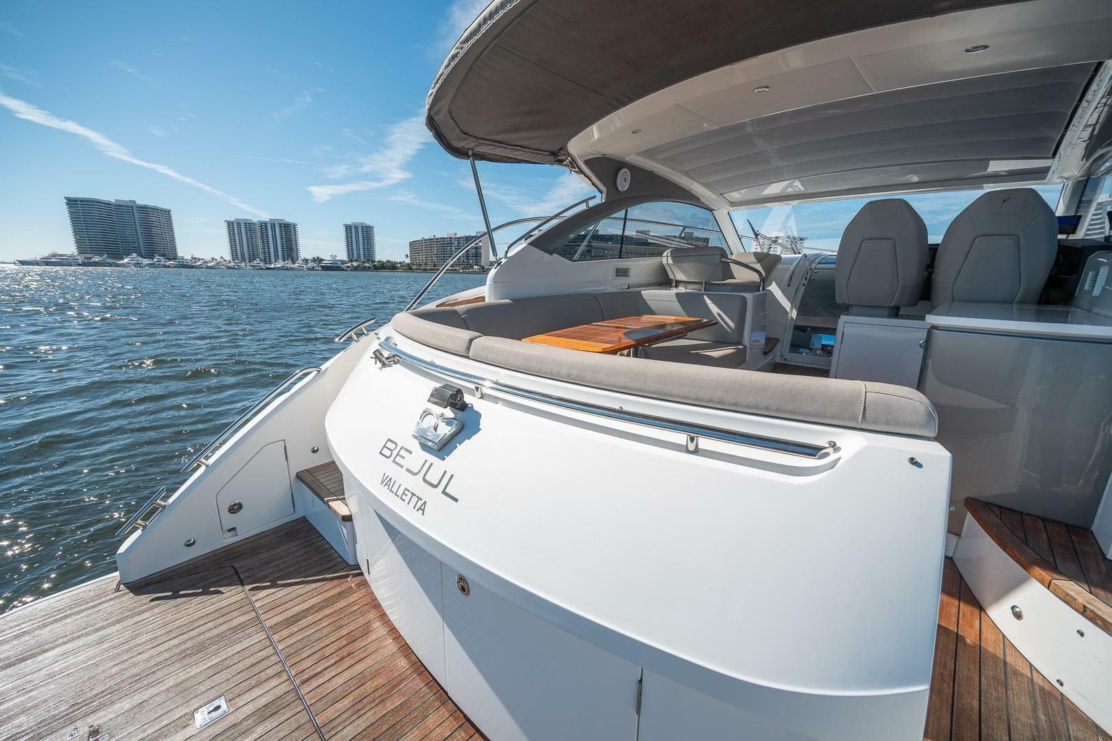 2021 Princess V40 — photo 8