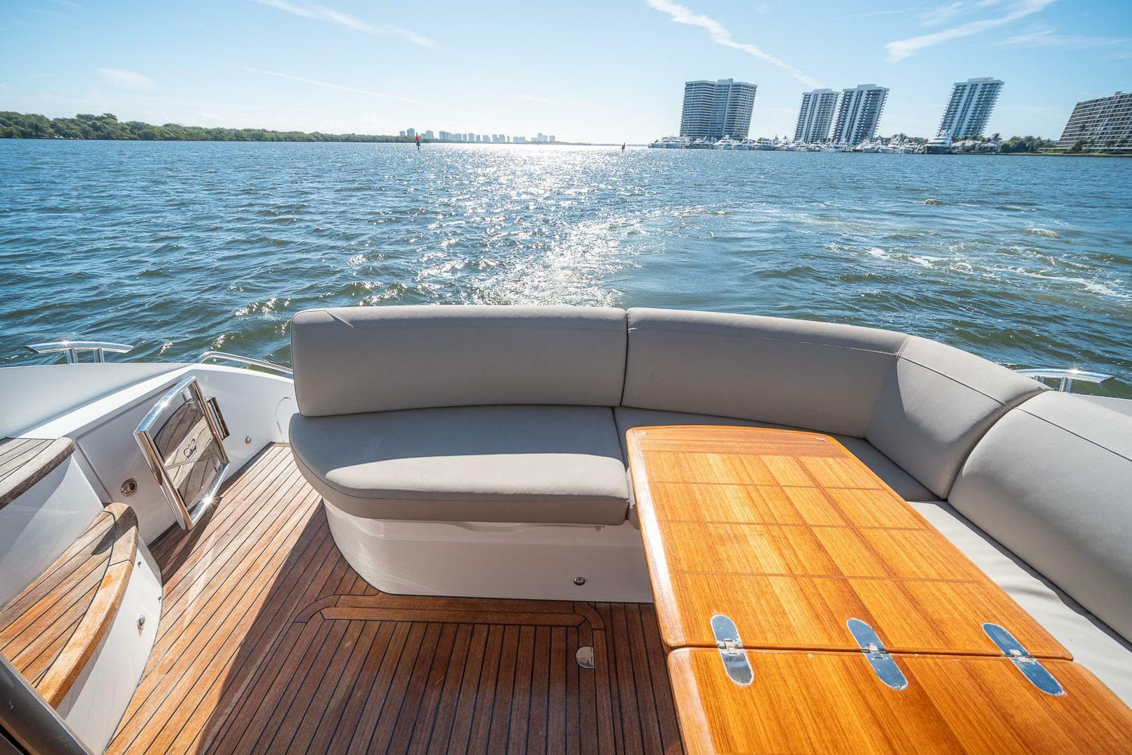 2021 Princess V40 — photo 10