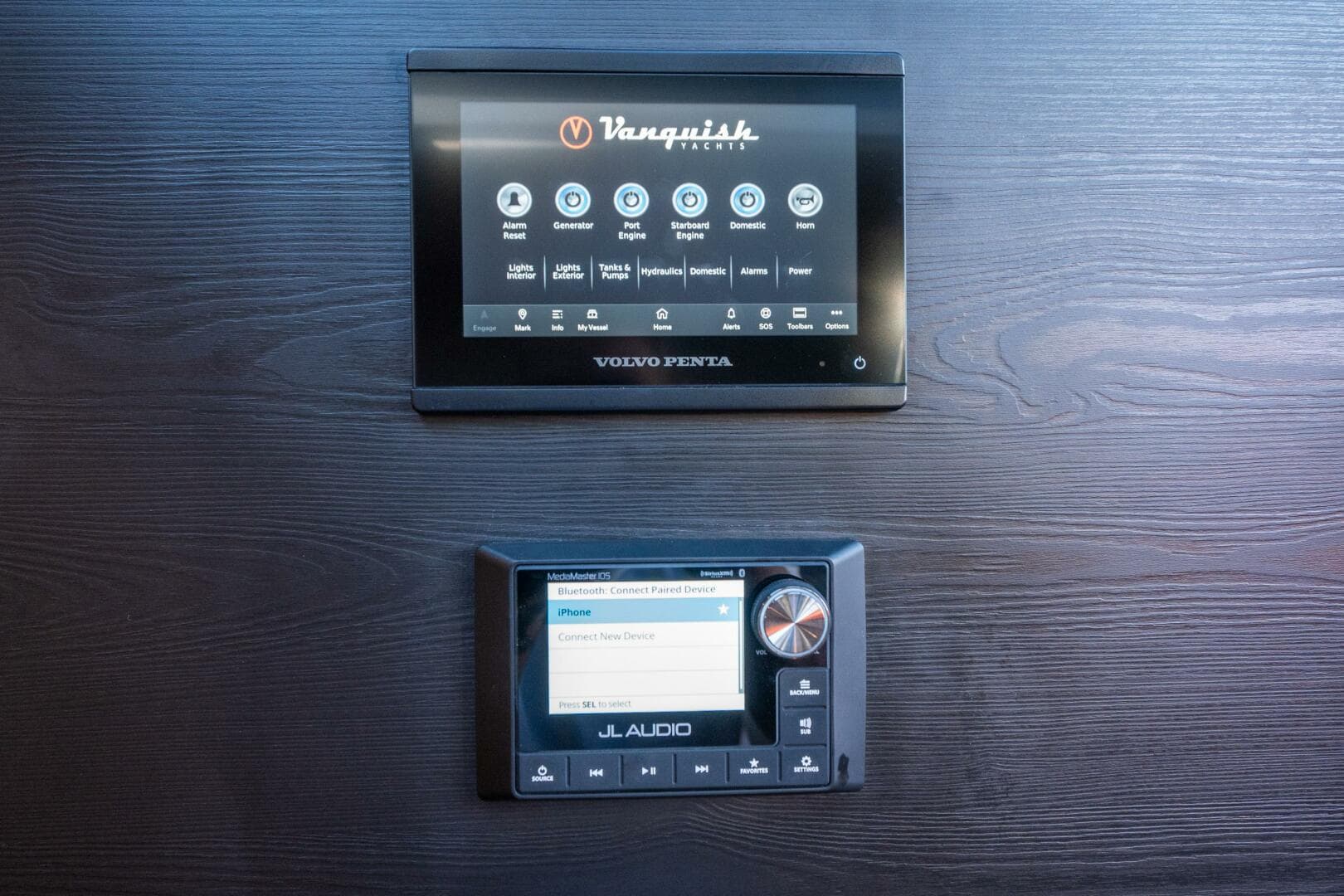 2022 Vanquish Yachts Vq 45 — photo 32