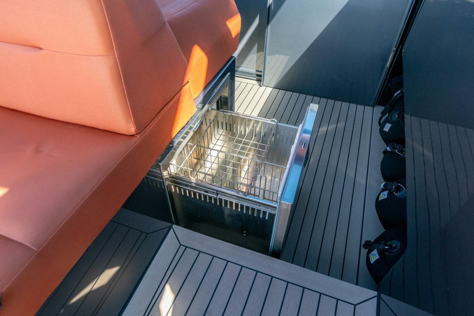 2022 Vanquish Yachts Vq 45 — photo 20