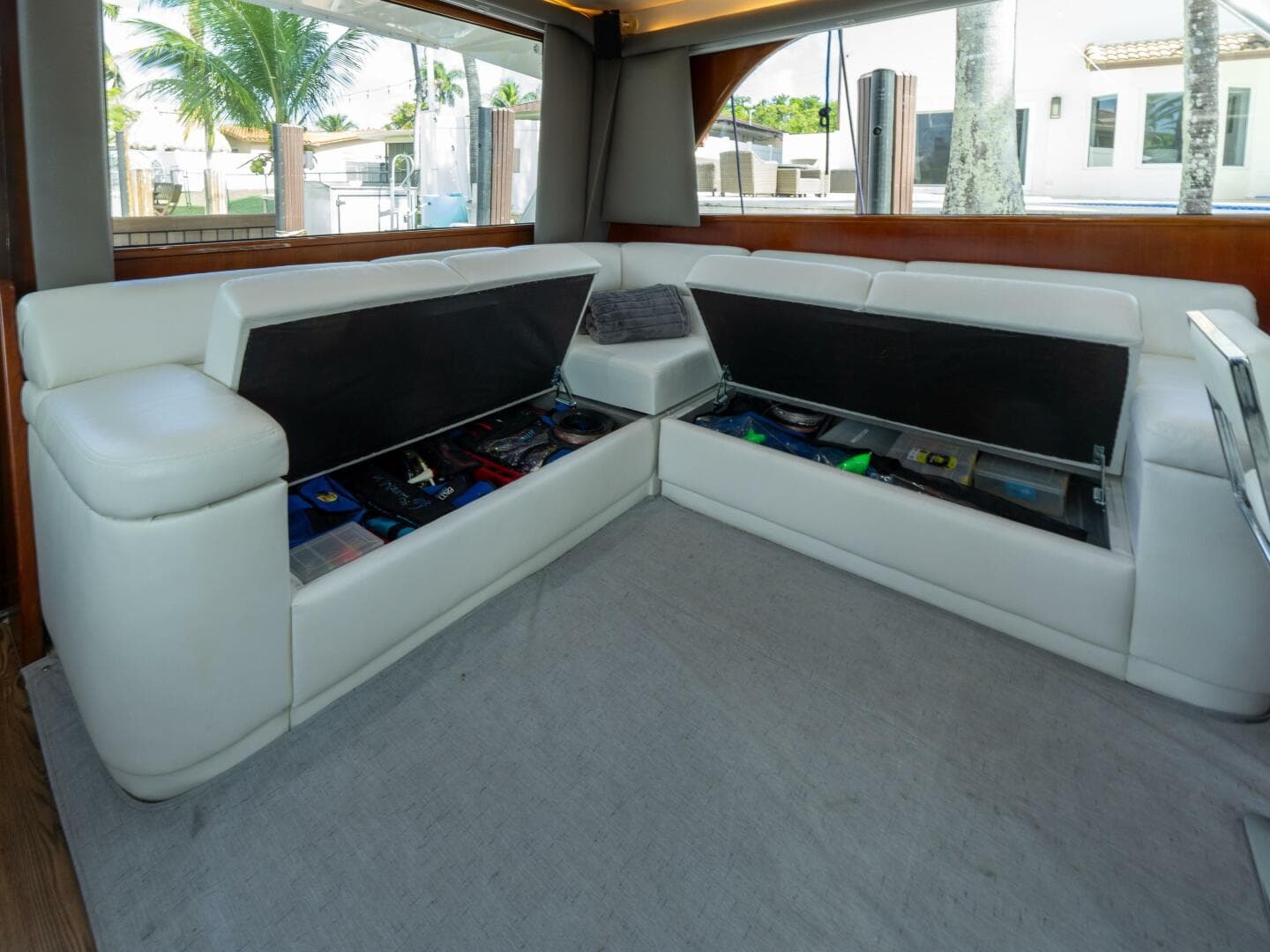 1998 Viking 58 Convertible — photo 43