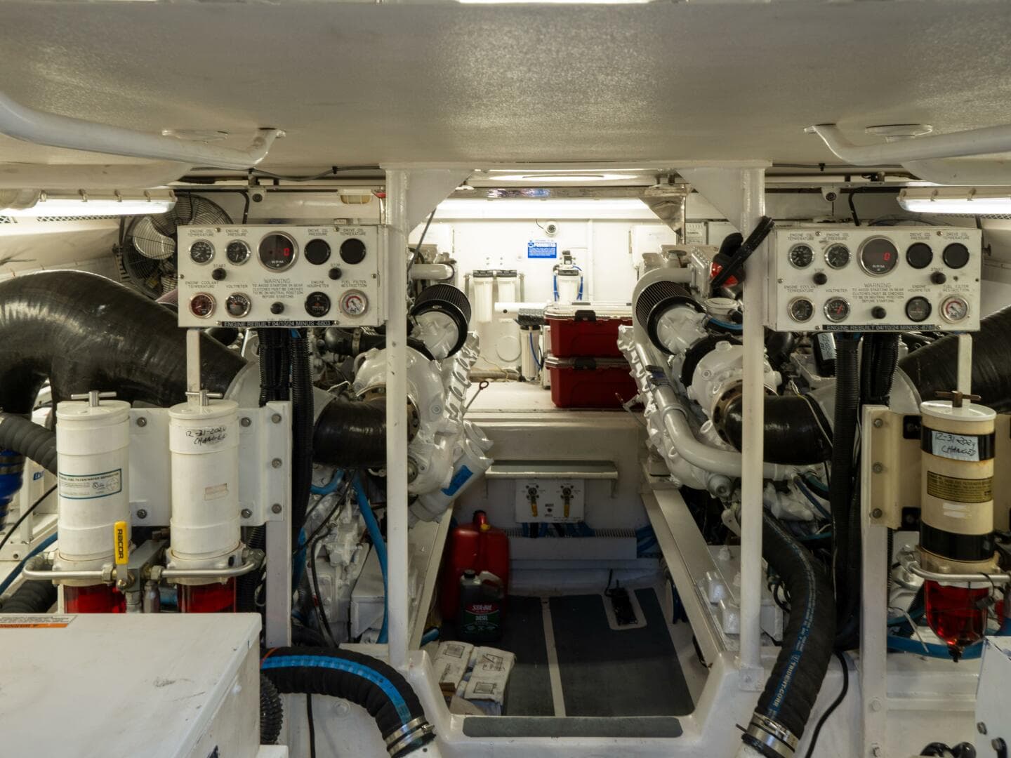 1998 Viking 58 Convertible — photo 45