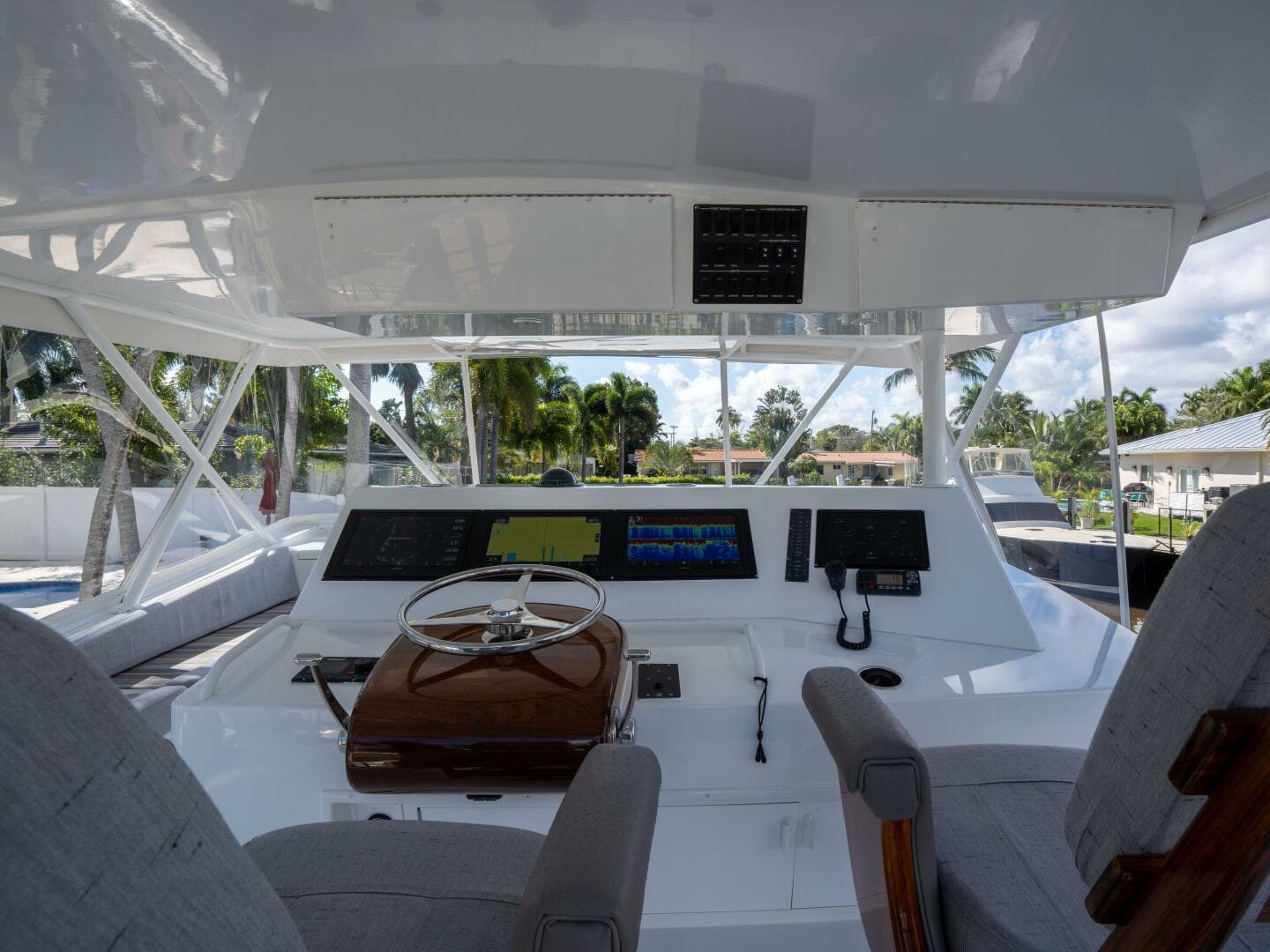 1998 Viking 58 Convertible — photo 62