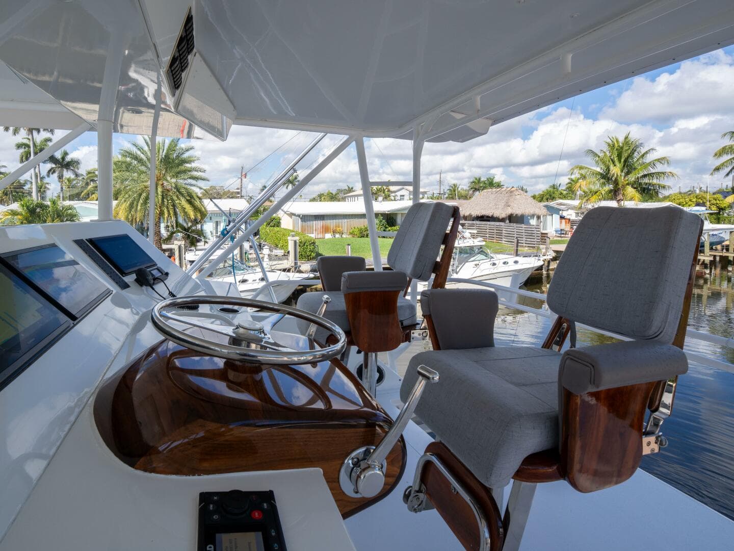 1998 Viking 58 Convertible — photo 61