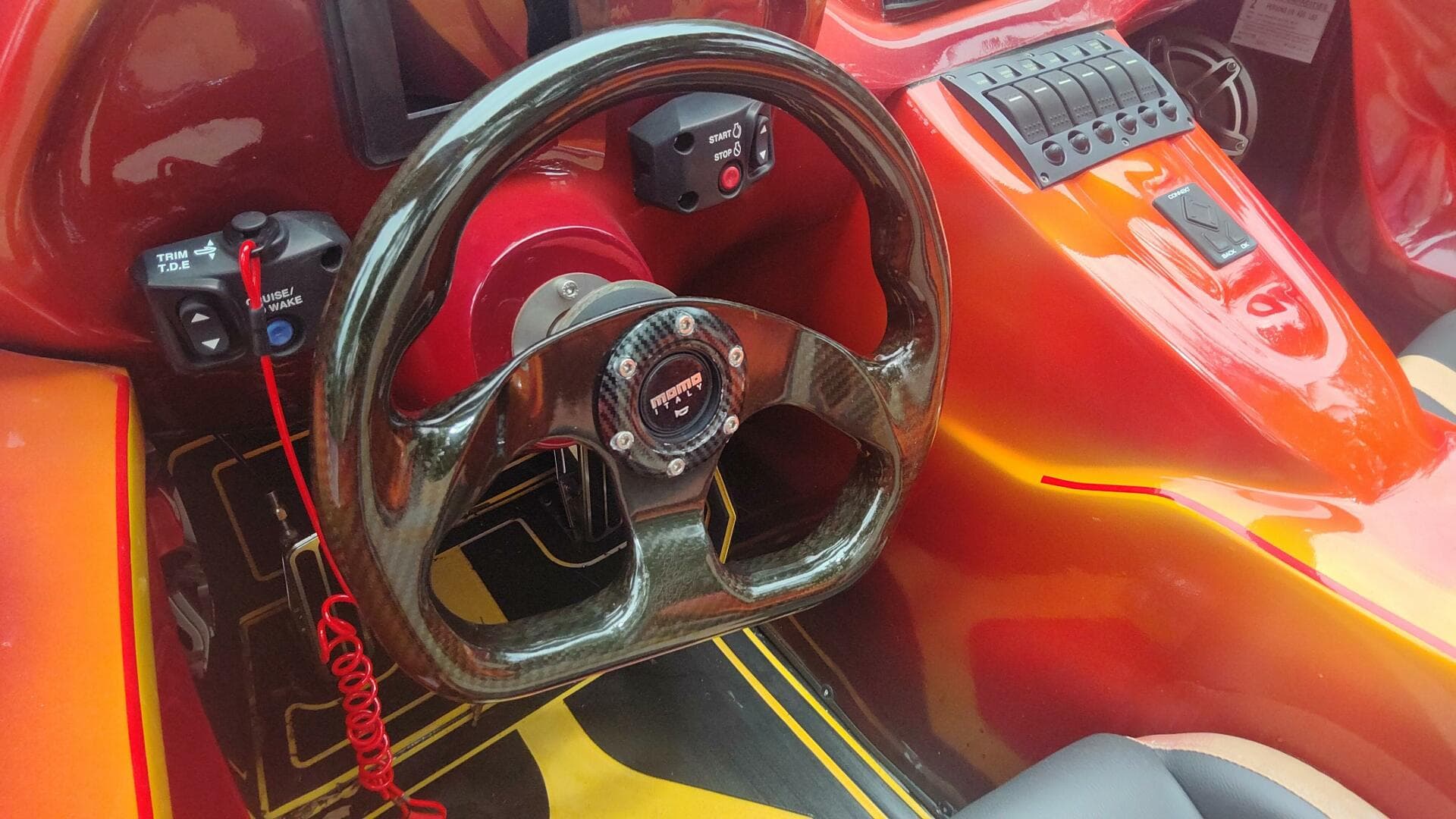 2024 Watersports Car L Series — photo 2