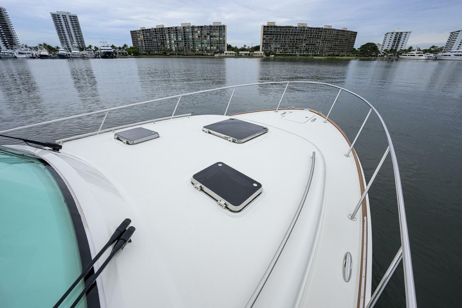 2022 Hinckley 40X — photo 28