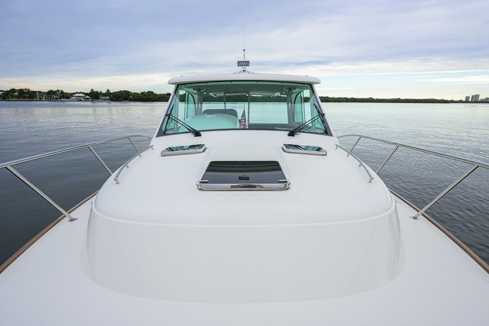 2022 Hinckley 40X — photo 27