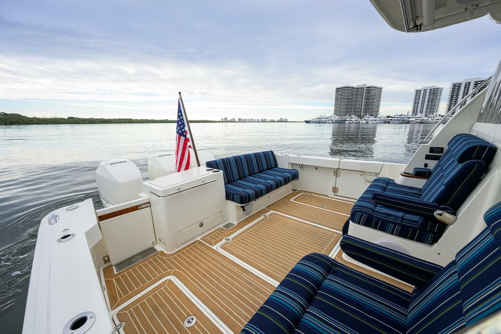 2022 Hinckley 40X — photo 19