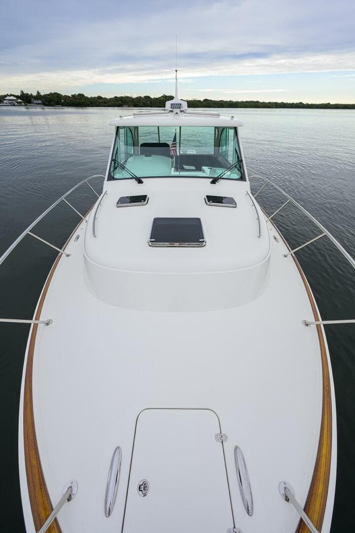 2022 Hinckley 40X — photo 26