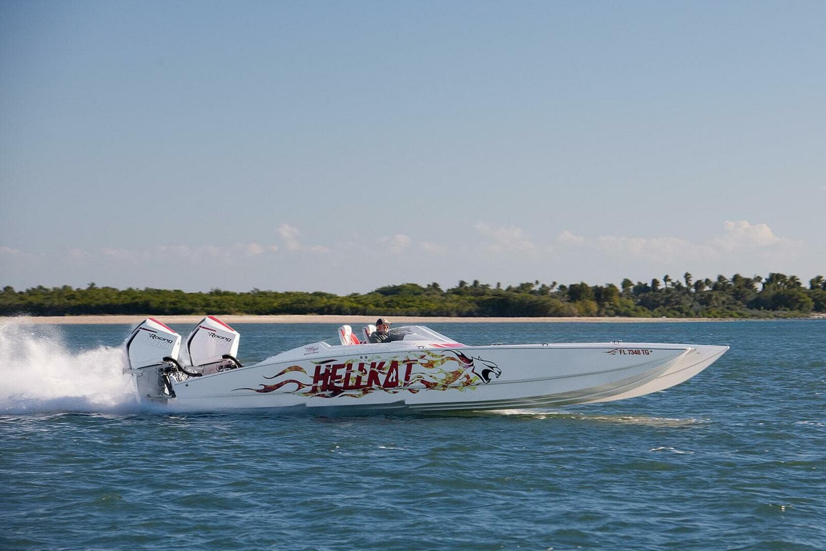 2022 Hellkat 32 — photo 2