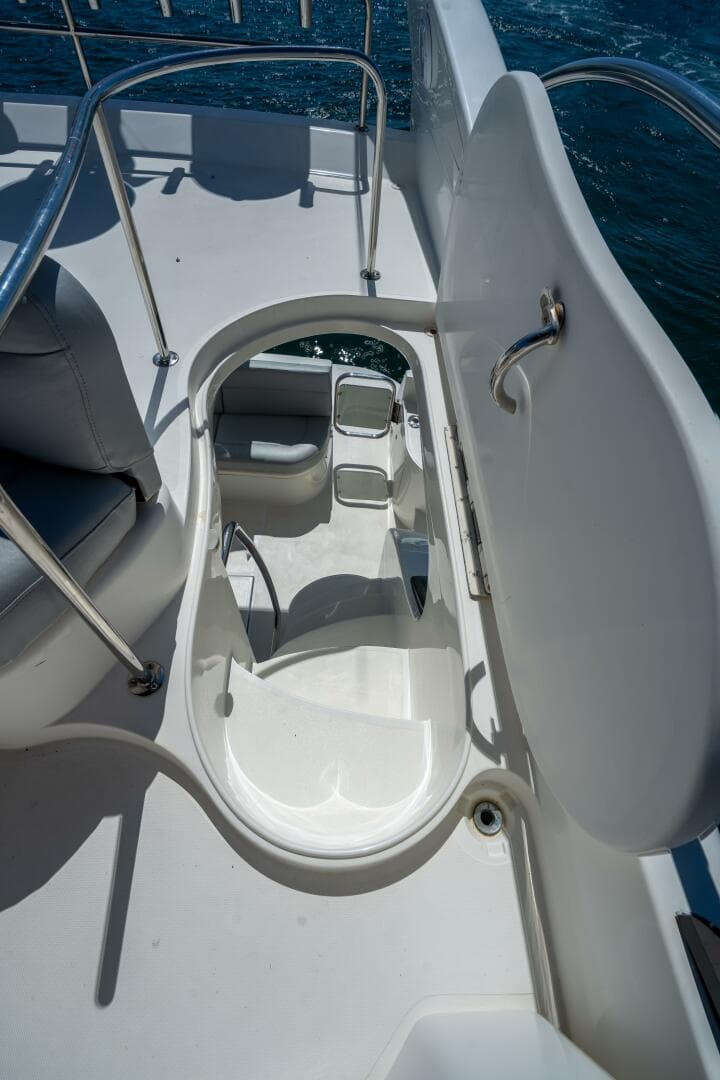 2001 Azimut 46 — photo 33