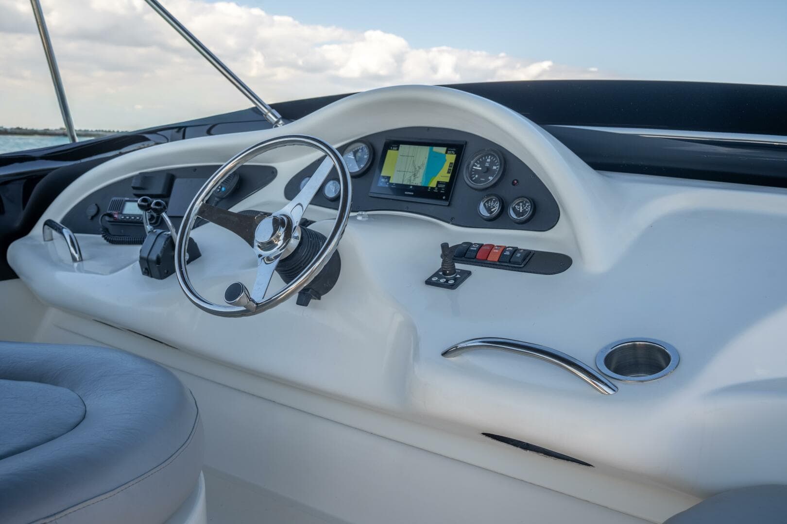2001 Azimut 46 — photo 27