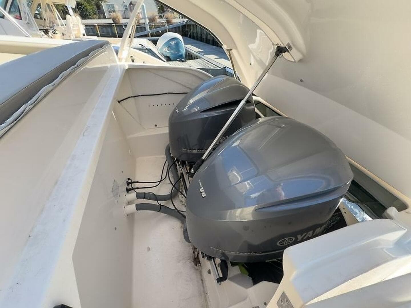 2015 Pursuit Sc 365I Sport Coupe — photo 41