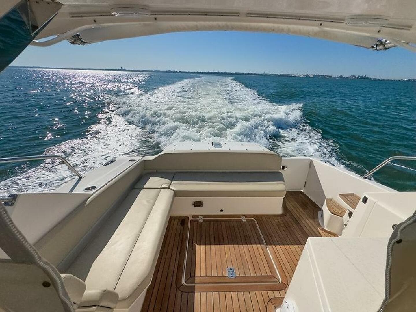 2015 Pursuit Sc 365I Sport Coupe — photo 11