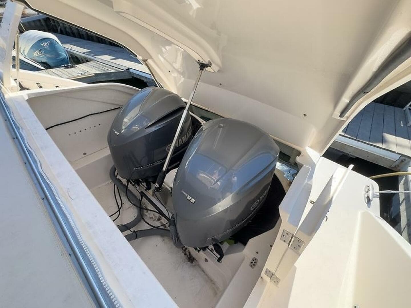 2015 Pursuit Sc 365I Sport Coupe — photo 5