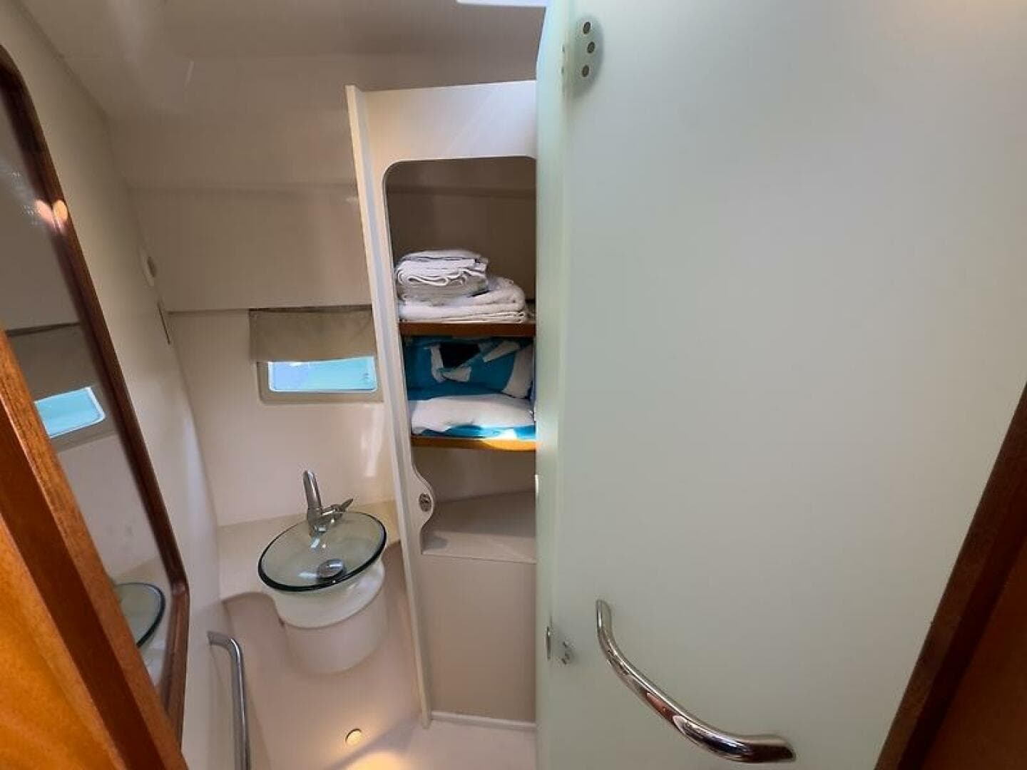 2015 Pursuit Sc 365I Sport Coupe — photo 28