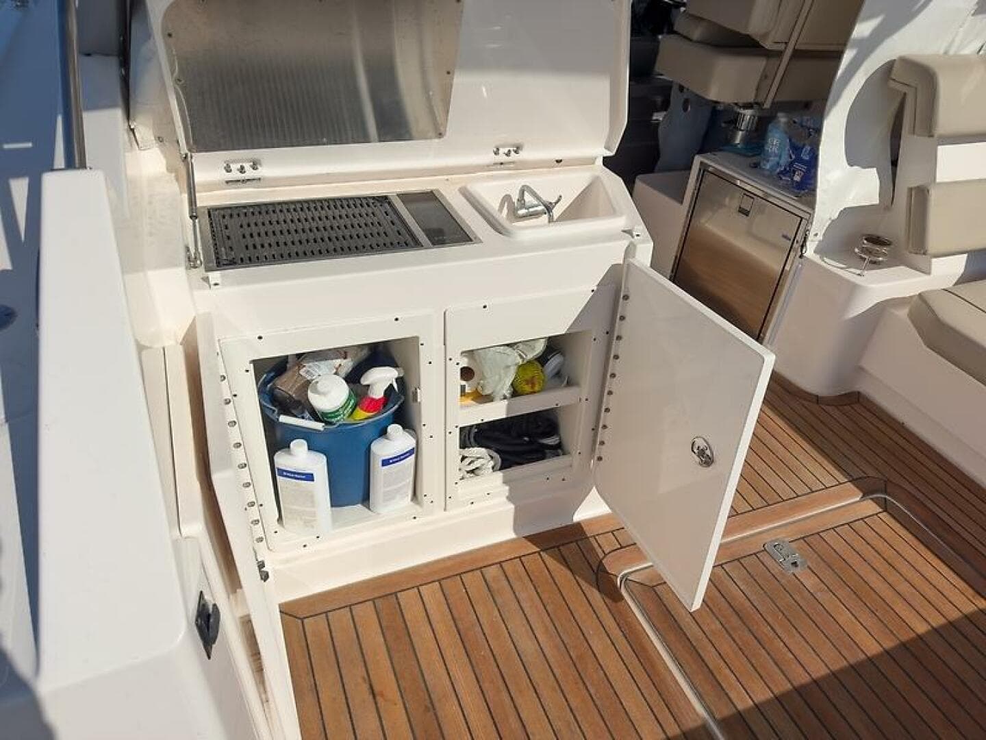 2015 Pursuit Sc 365I Sport Coupe — photo 8