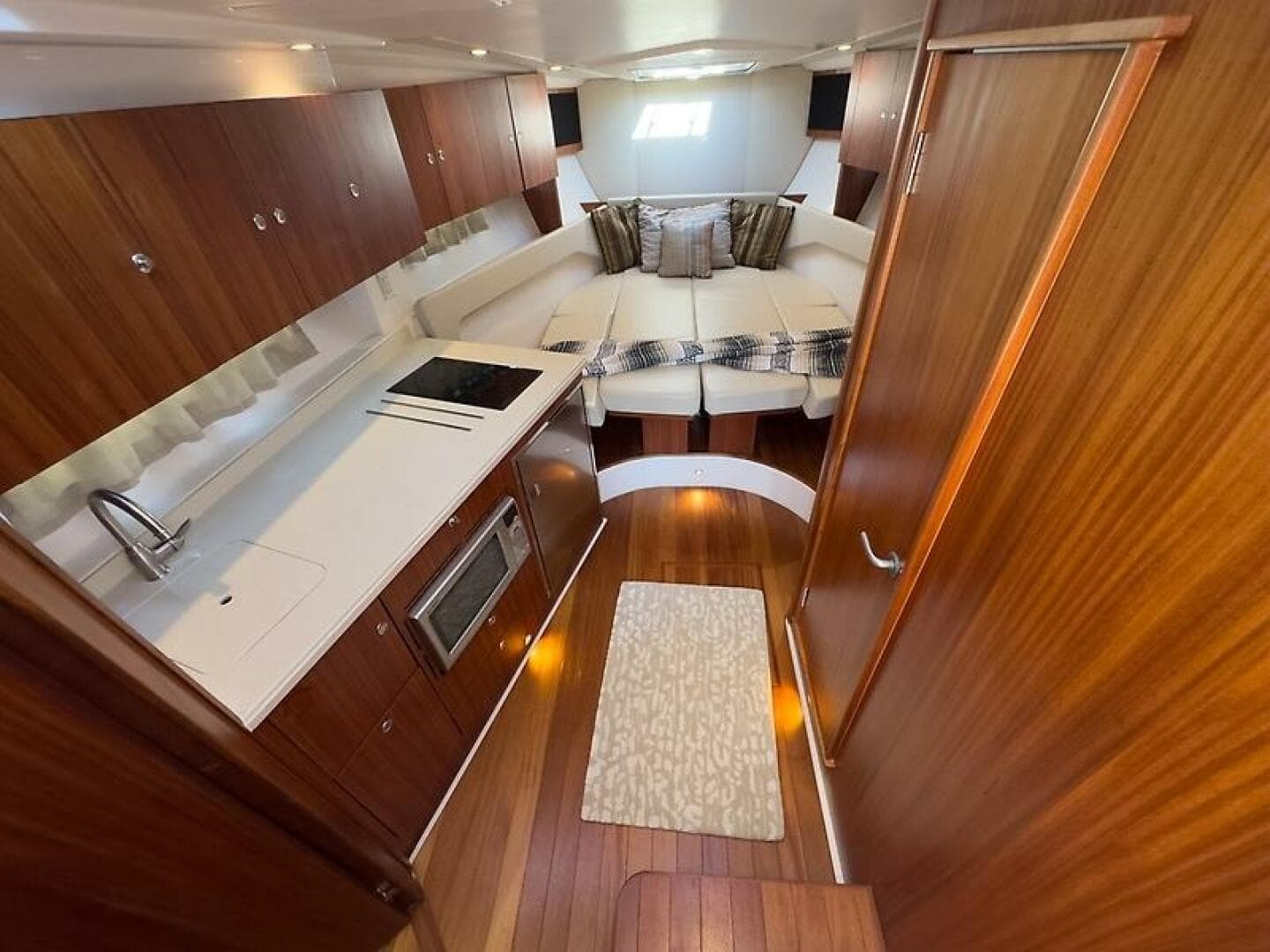 2015 Pursuit Sc 365I Sport Coupe — photo 22