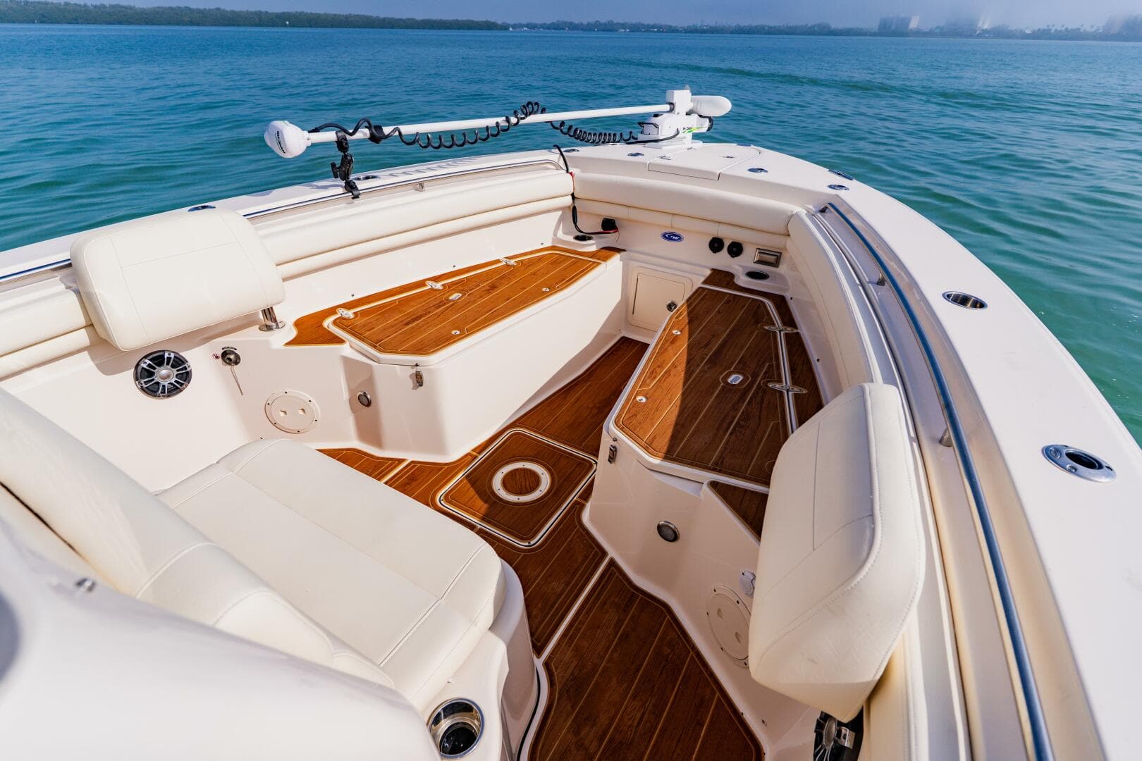 2021 Grady-White Canyon 306 — photo 8