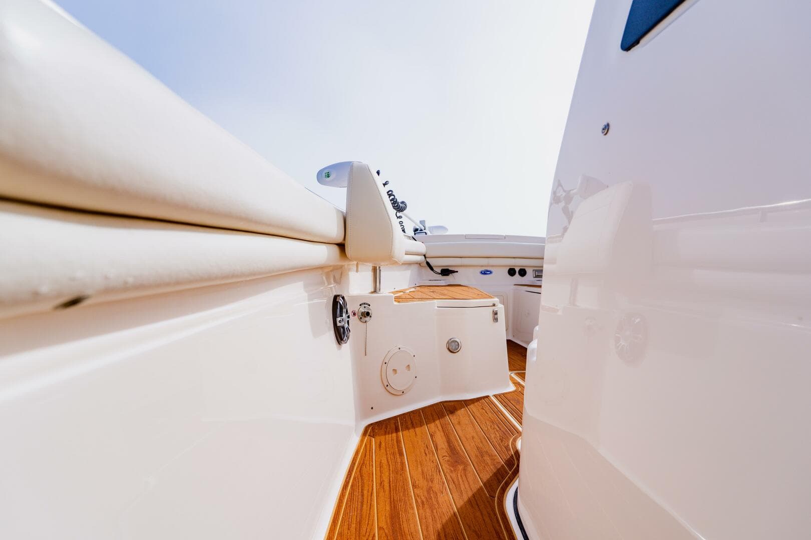 2021 Grady-White Canyon 306 — photo 19