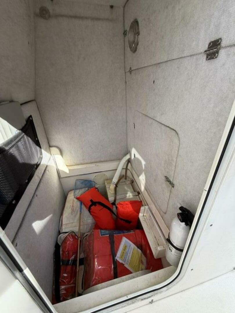 2004 Regulator — photo 16