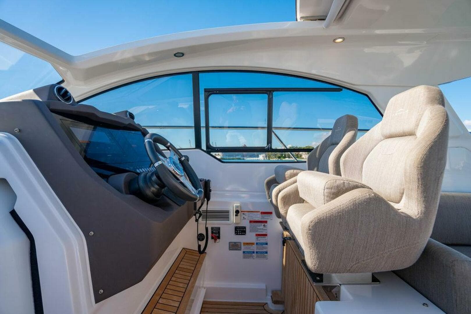 2022 Azimut 45 Atlantis — photo 18
