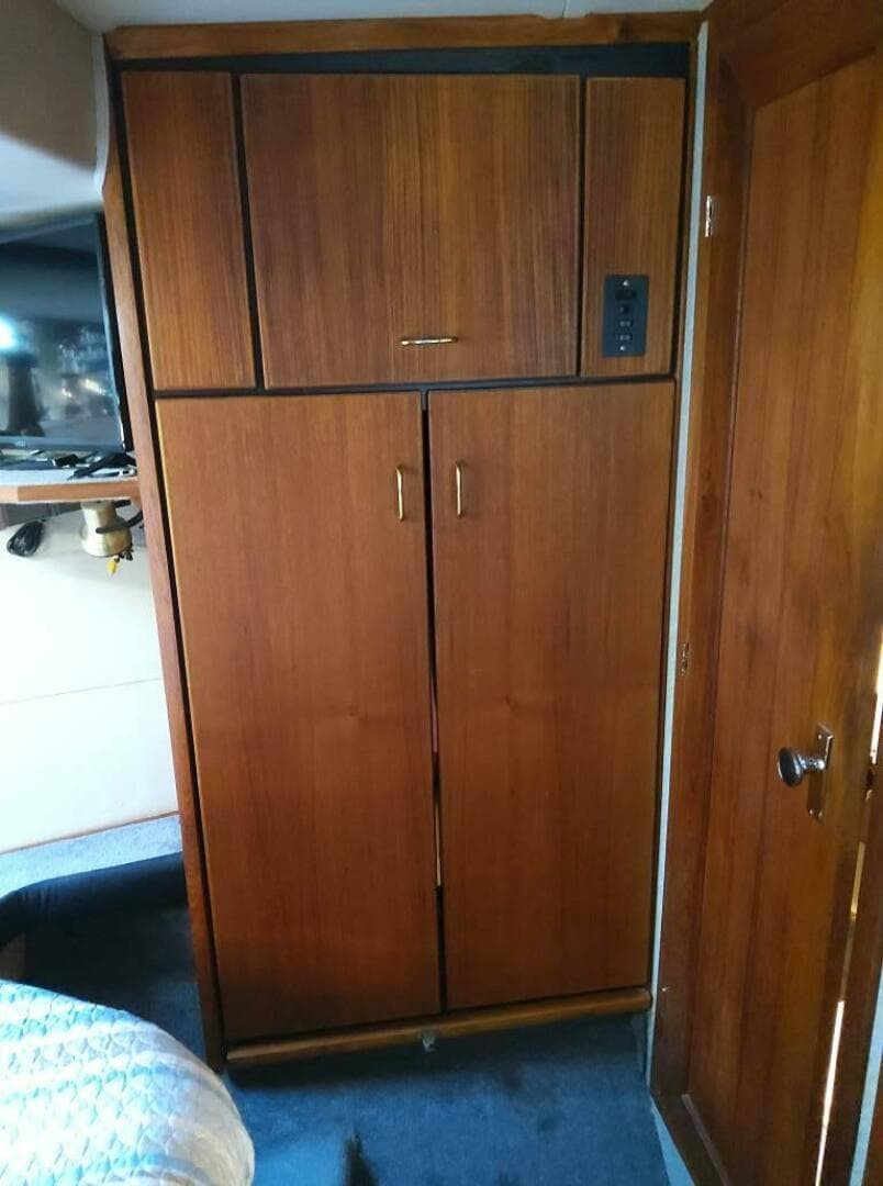 1991 Bayliner 4588 Pilothouse — photo 15
