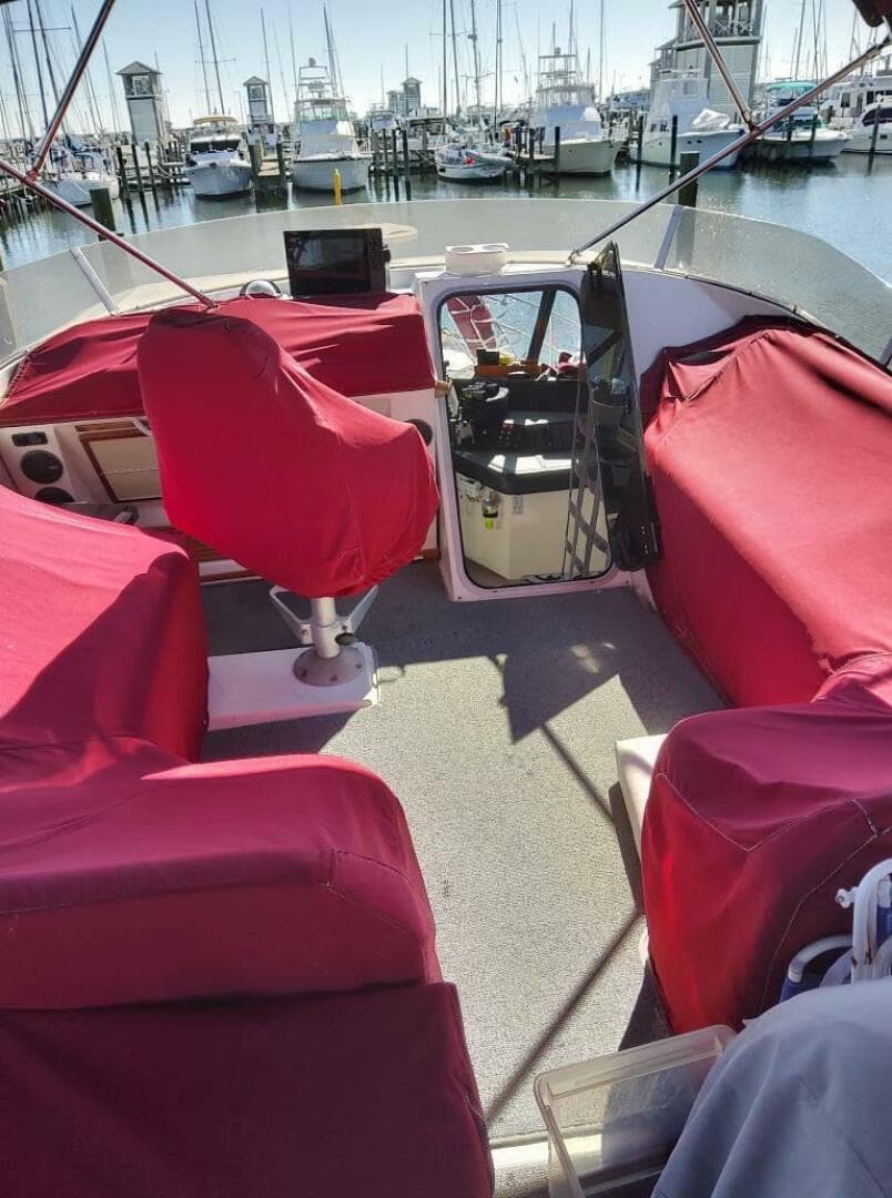 1991 Bayliner 4588 Pilothouse — photo 4