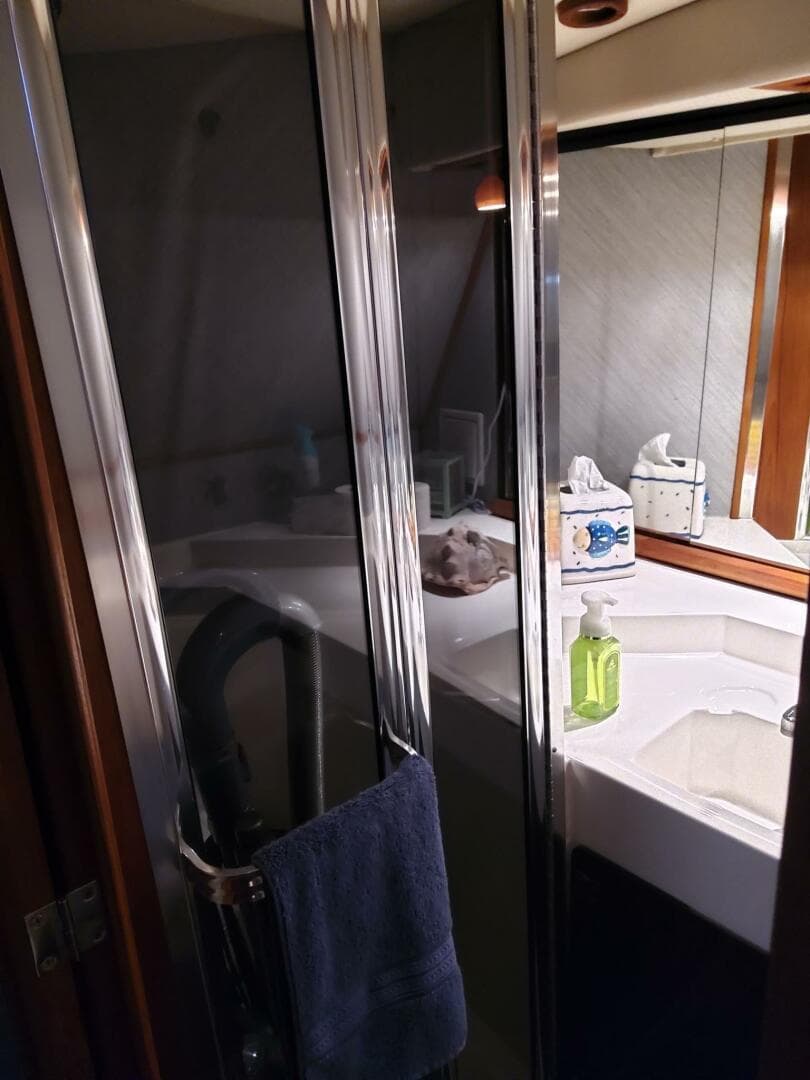 1991 Bayliner 4588 Pilothouse — photo 20