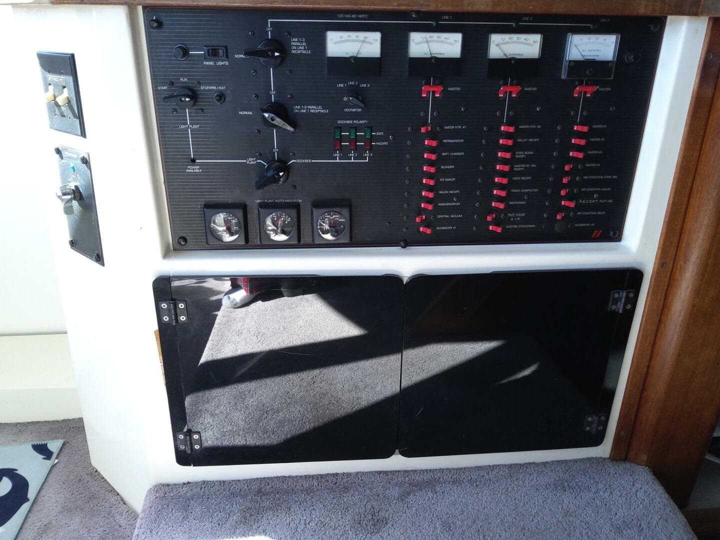 1991 Bayliner 4588 Pilothouse — photo 25