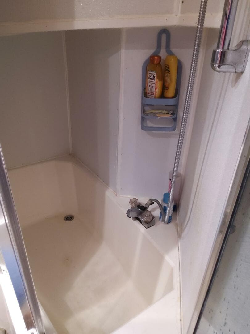 1991 Bayliner 4588 Pilothouse — photo 17